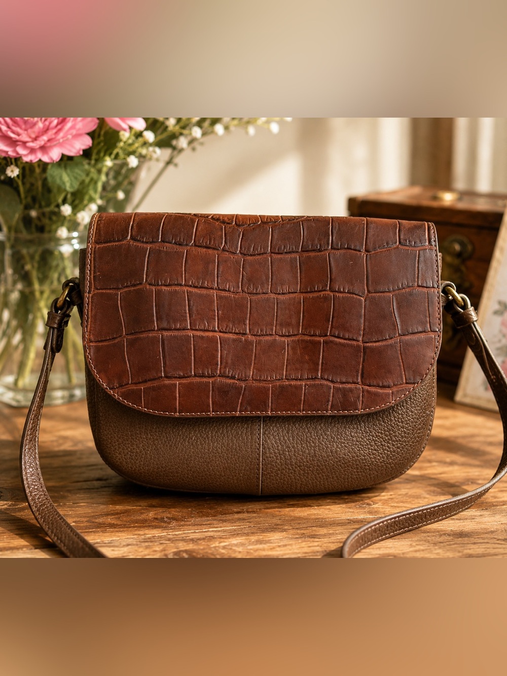 Fossil Brown Croc-Embossed Flap Messenger Bag